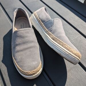 CLARKS GOSLER EASY SLIP-ON SNEAKER Taupe Suede SZ 9 Deck Shoe